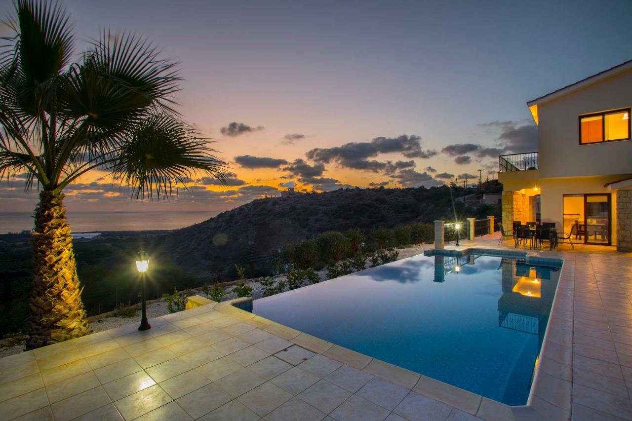 Villa Blue Jadeite Peyia Bagian luar foto