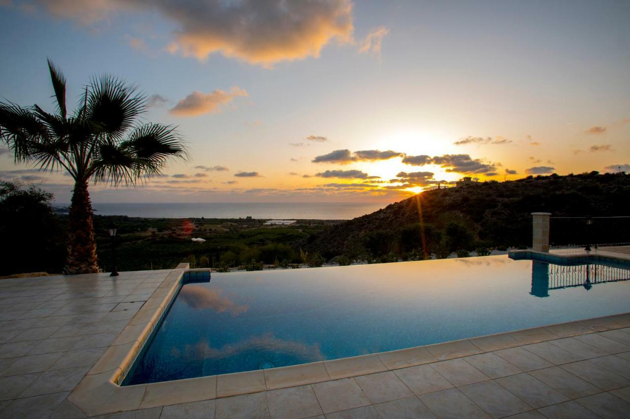 Villa Blue Jadeite Peyia Bagian luar foto