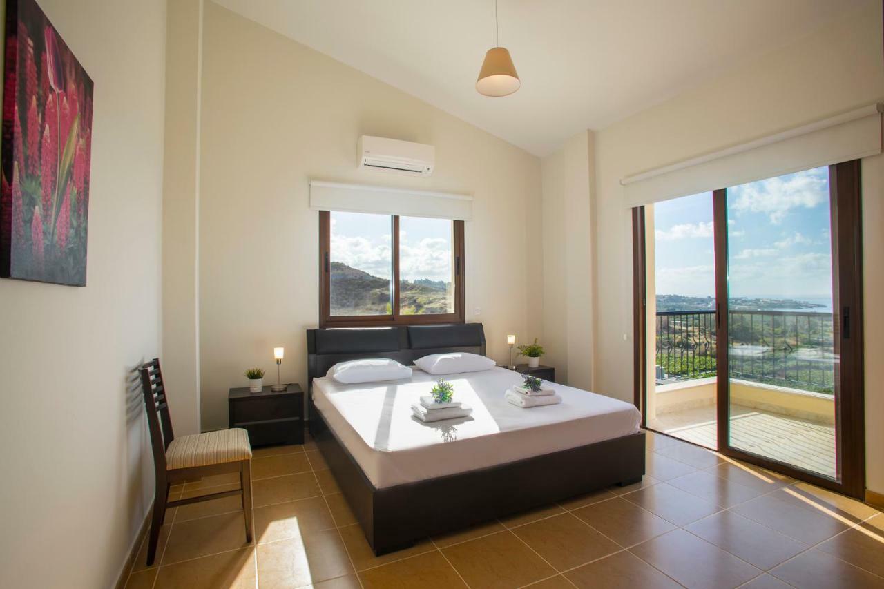 Villa Blue Jadeite Peyia Bagian luar foto